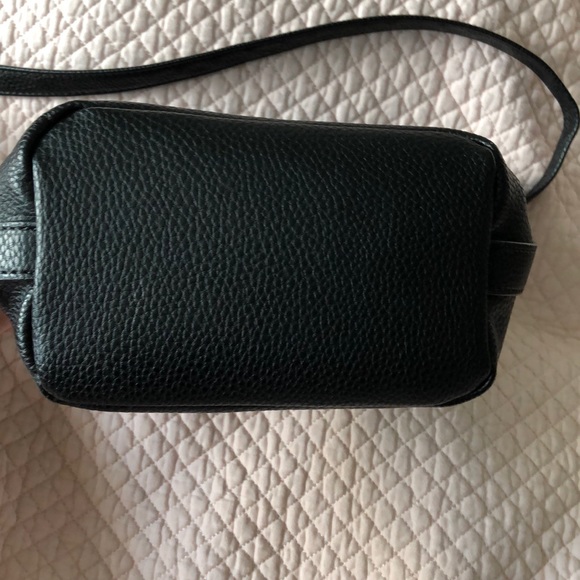 Roots crossbody purse - Picture 6 of 6